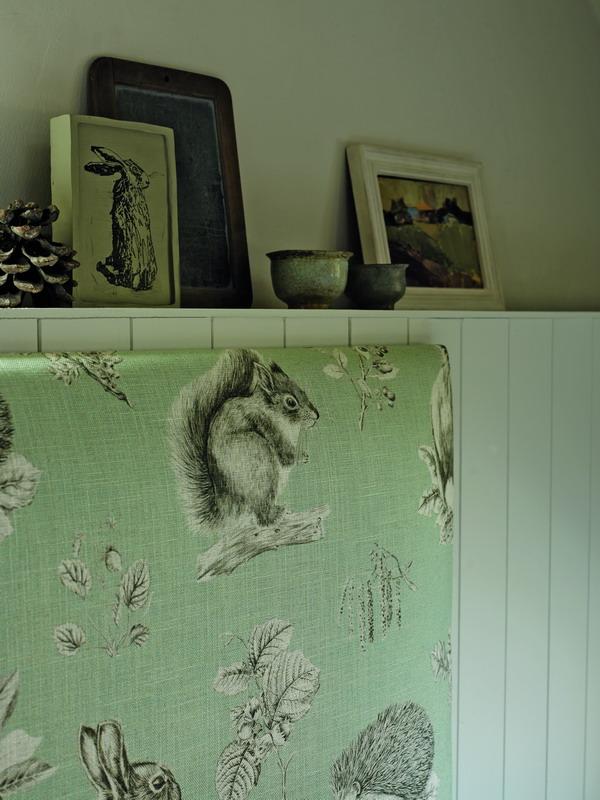 thibaut_6_Squirrel_and_Hedgehog_FB_Headboard_Detail_G3_med